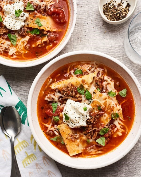 Easy slow cooker lasagna soup