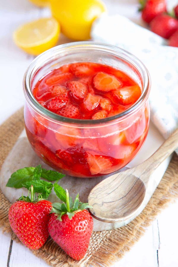 Easy strawberry compote