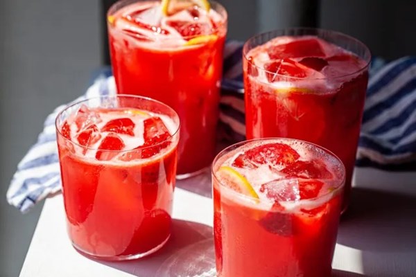 Easy strawberry lemonade