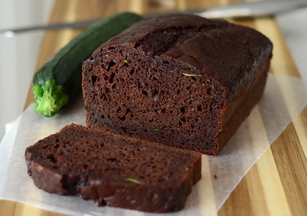 Easy summer chocolate zucchini bread