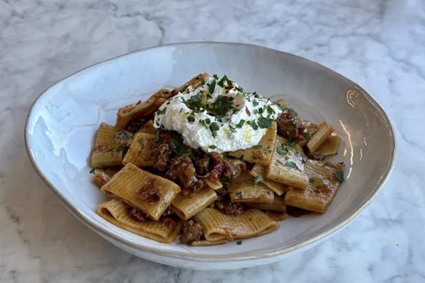 Easy sun-dried tomato & chorizo pasta