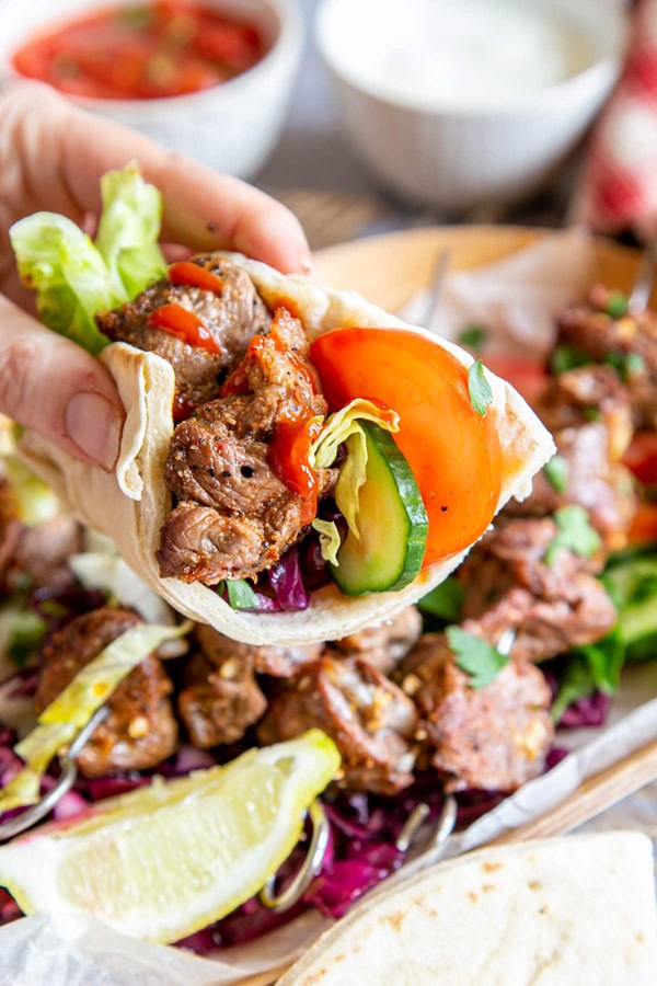 Easy takeaway lamb shish kebabs