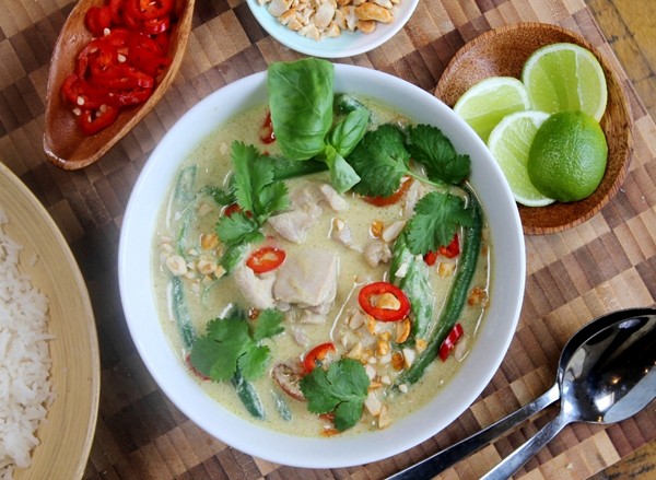 Easy Thai chicken curry