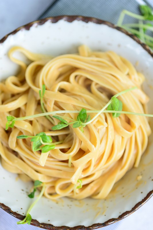 Easy Thai peanut noodles with creamy Thai peanut sauce