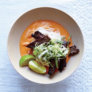 Easy Thai steak noodle bowl