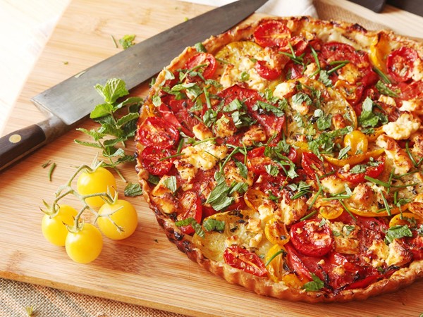 Easy tomato and smoked feta tart