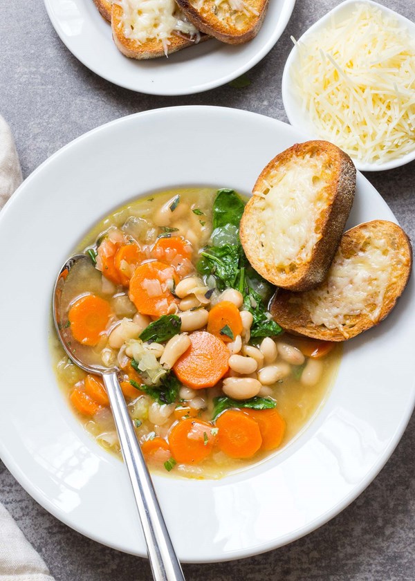Easy Tuscan bean soup