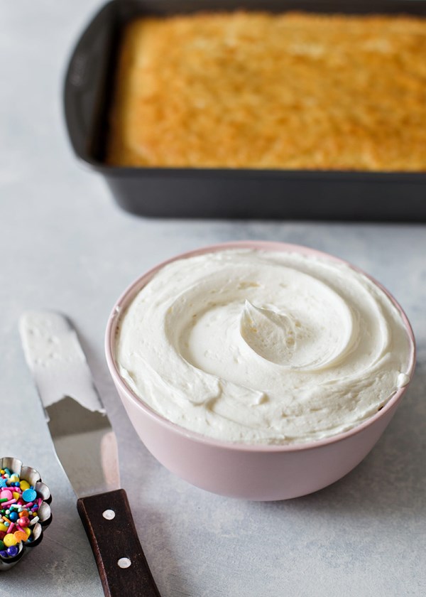 Easy vanilla buttercream frosting