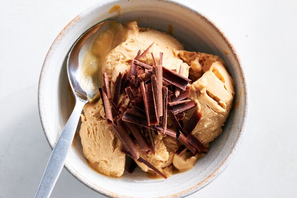 Easy vegan peanut butter-maple ice cream