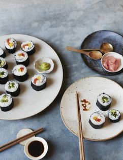 Easy vegan sushi with avocado