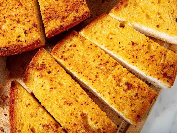 Easy weeknight garlic bread