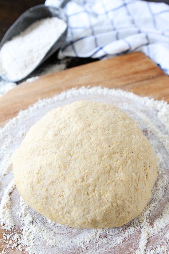 Easy whole wheat pizza dough 