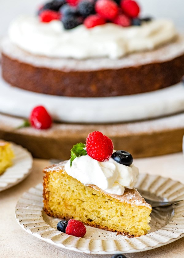 Easy yogurt cake