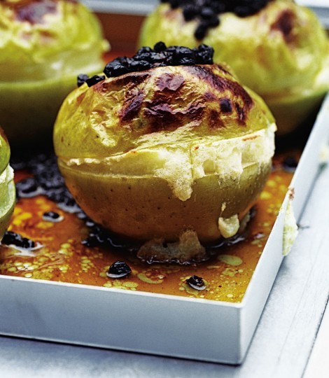 Eccles cake baked apples