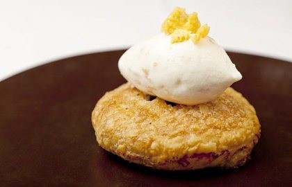 Eccles cake with cheddar cheese ice cream