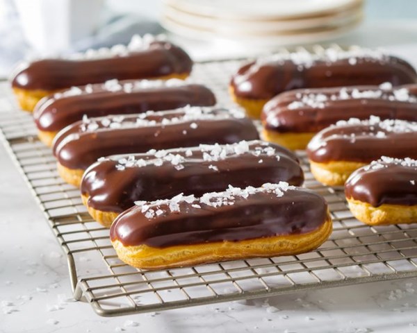 Éclairs [chocolate crème mousseline, chocolate glaze]