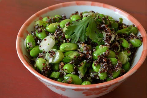 Edamame & red quinoa salad