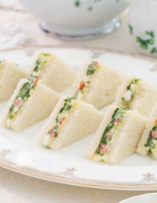 Egg & tomato tea sandwiches