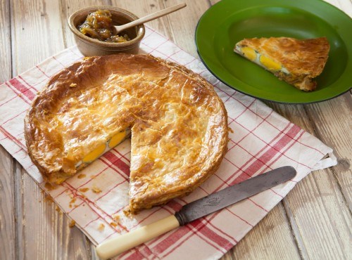 Egg and bacon pie
