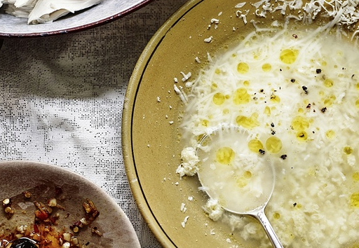 Egg and chicken broth