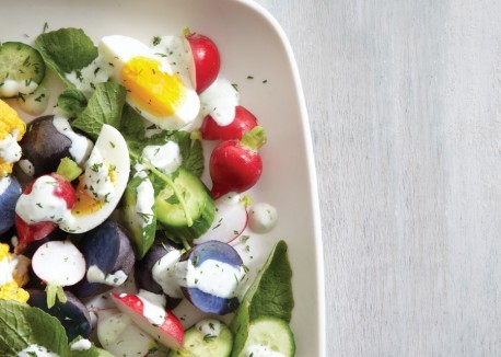 Egg and veggie salad with dill green goddess dressing