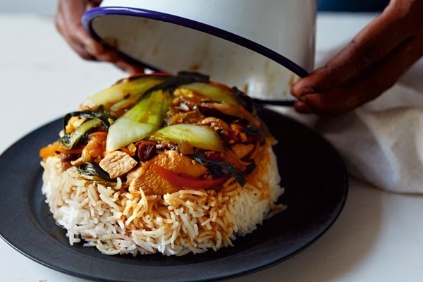 Egg, chicken and pak choi rice bowl (Bol renversé)