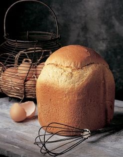 Egg-enriched white loaf