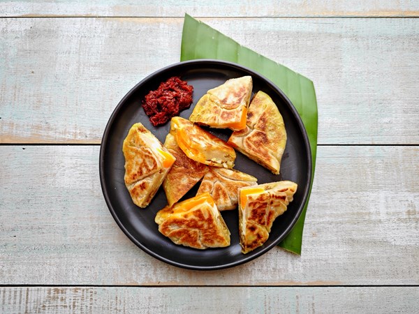 Egg-filled flatbread (Roti telur)
