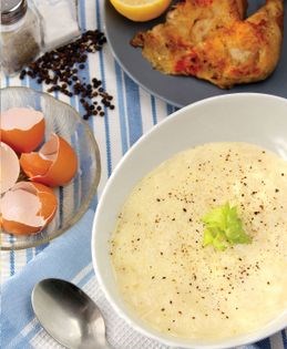 Egg-lemon chicken soup (Kotosoupa avgolemono)