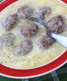 Egg-lemon meatball soup (Giouvarlakia me avgolemono)
