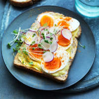 Egg mayonnaise sandwiches