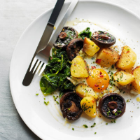 Egg, mushroom & potato hash