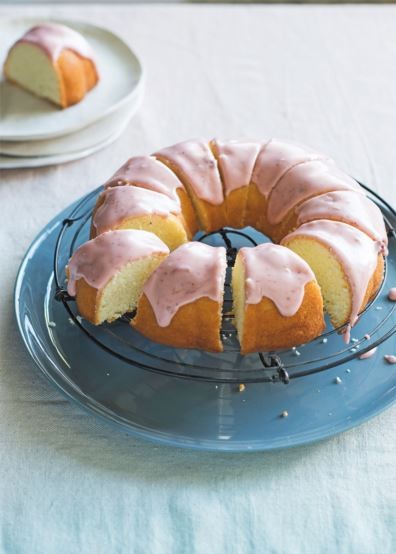 Egg white cake with strawberry icing