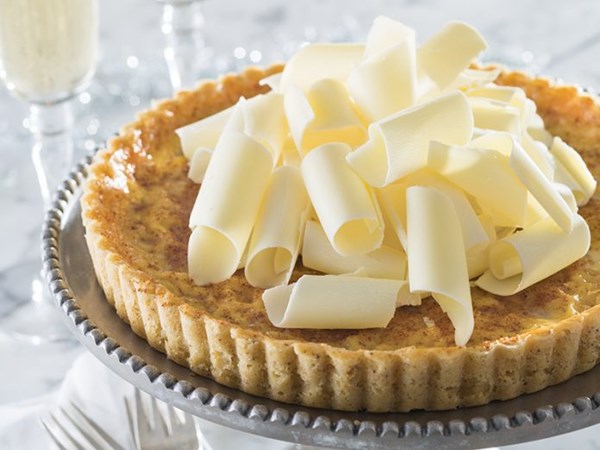 Eggnog custard tart