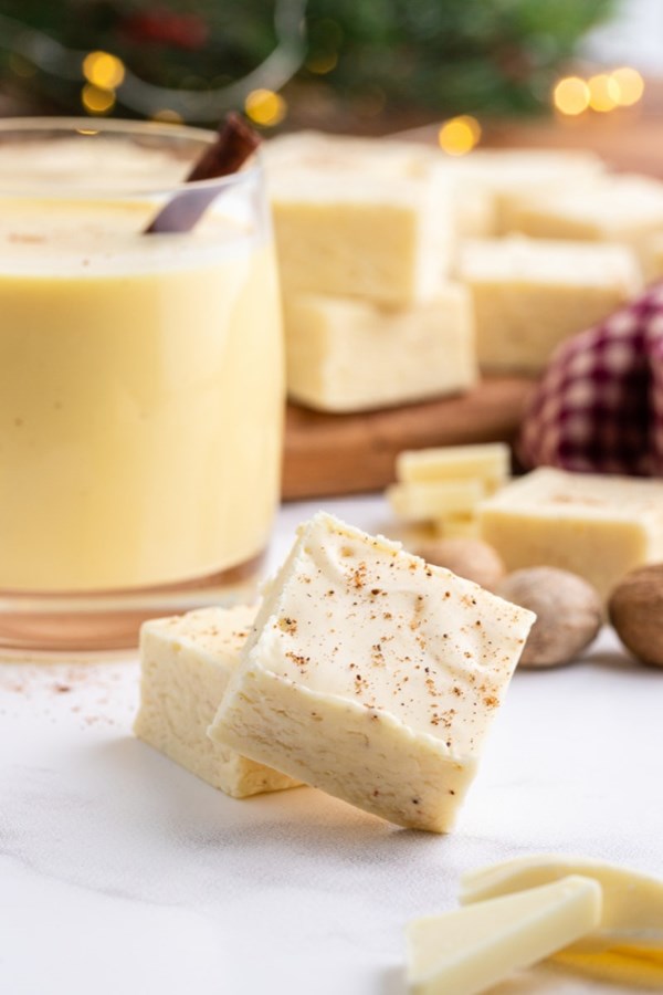 Eggnog fudge