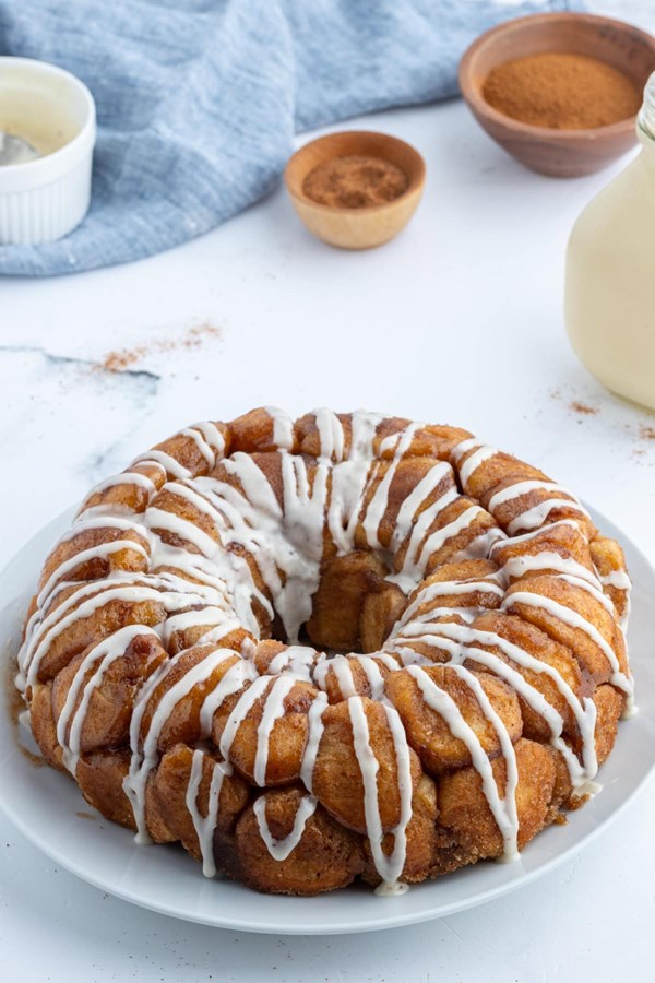 Eggnog monkey bread