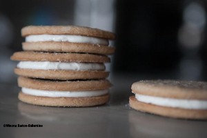 Eggnog sandwich cookies