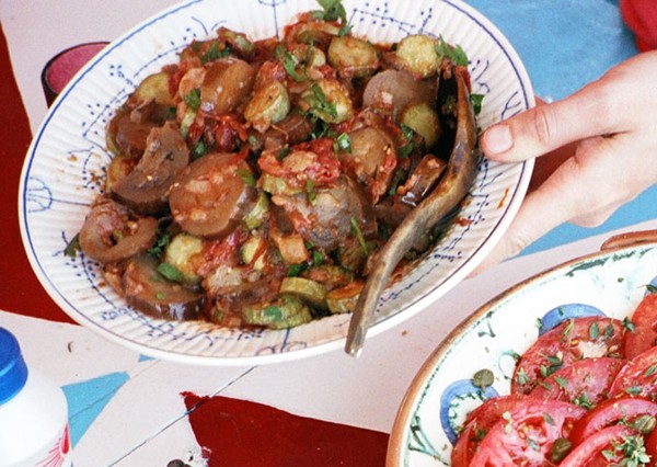 Eggplant and zucchini in tomato-garlic sauce