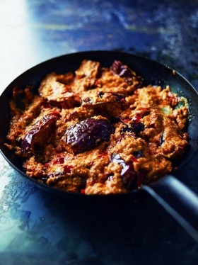 Eggplant in mustard gravy (Baigan saiso)