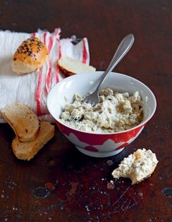 Eggplant with yoghurt (Yogurtlu patlican)