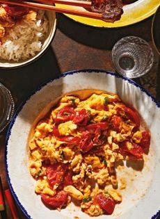 Eggs and tomatoes (西红柿炒鸡蛋)