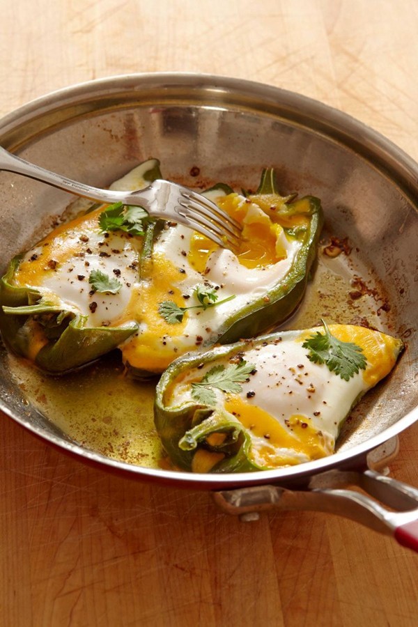 Eggs in pepper boats