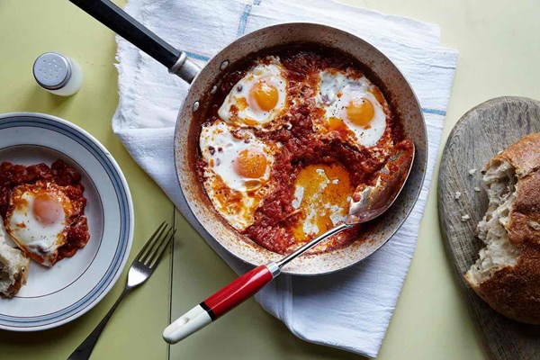 Eggs in tomato sauce (Uovo fra’diavolo)