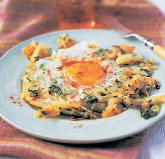 Eggs on spiced potatoes