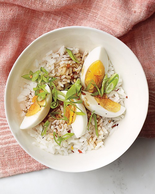 Eggs with rice and soy dressing