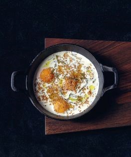 Eggs with sorrel and sesame