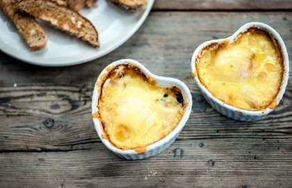 Eggy brekkie pots