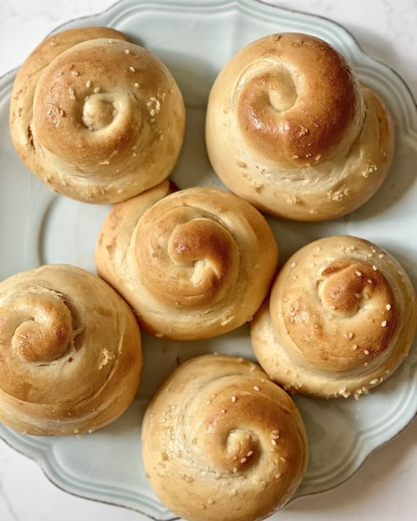 Egyptian sugared rolls (Shoreek)