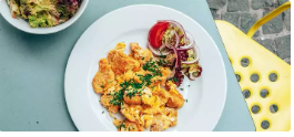 Eiernockerl mit Blattsalat
