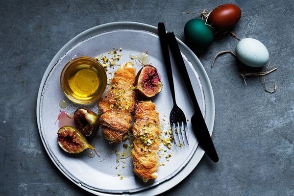 Ekmek kataifi, fig leaf syrup, roasted figs